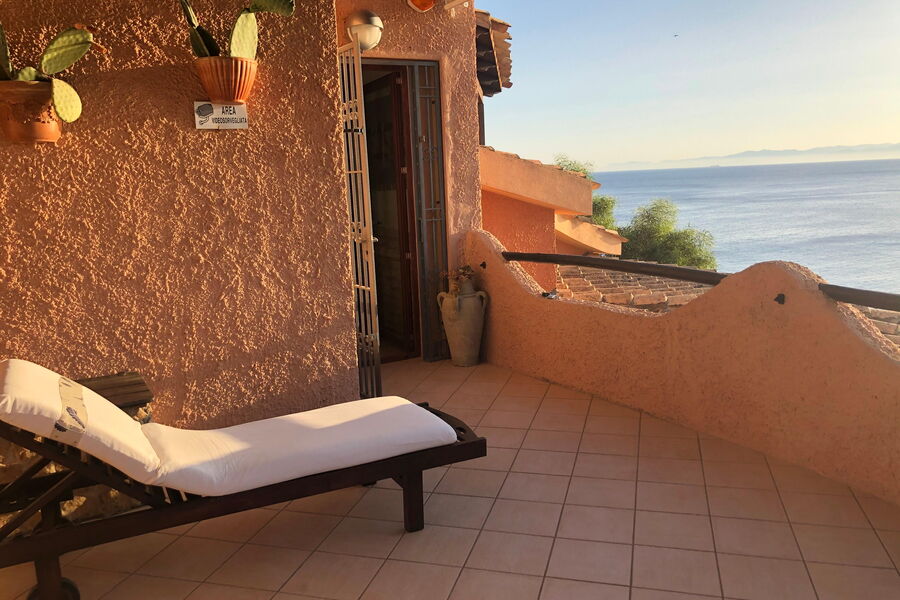 Haus auf dem Meeresfels II - Nr. S205d