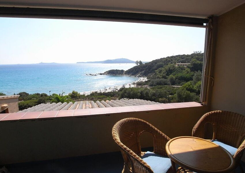 Ferienwohnung in erster Reihe mit Panorama-Meerblick in Villasimius