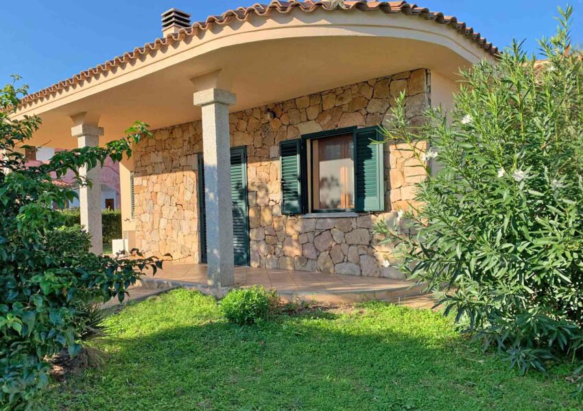 Hochwertige Villa am Ortsrand von Budoni