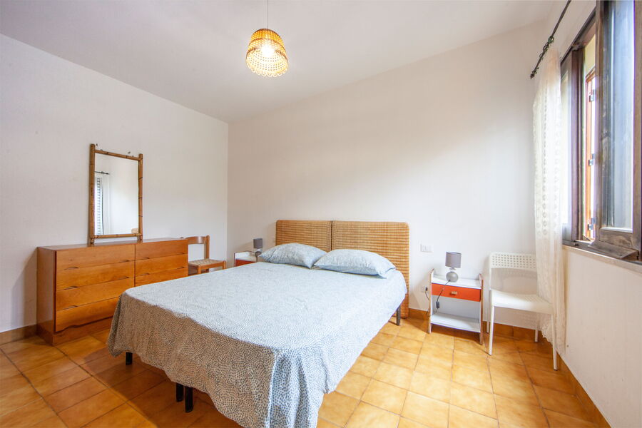 Felshaus über dem Wasser - Nr. S338.1