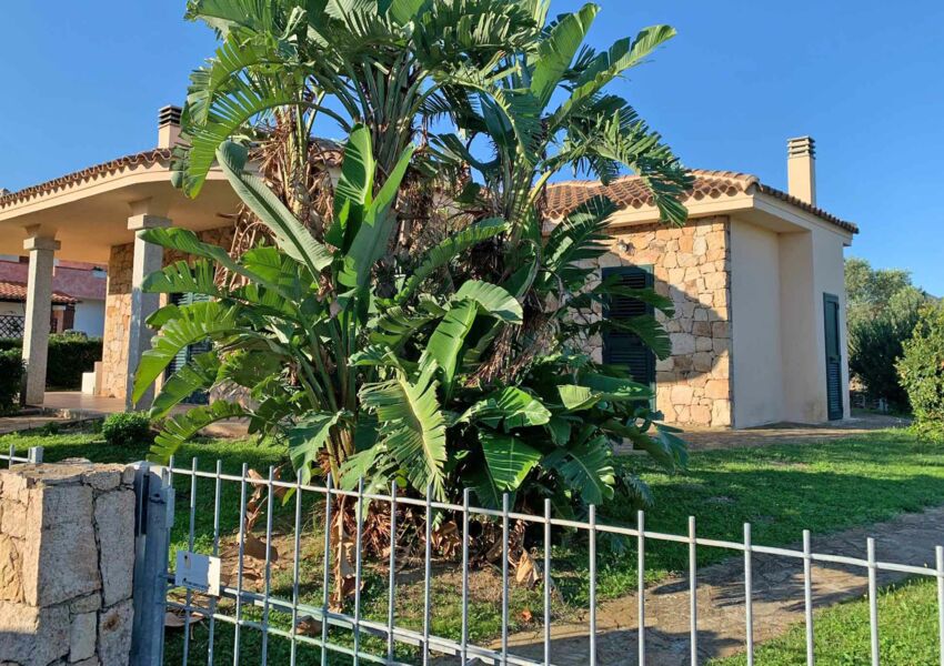 Hochwertige Villa am Ortsrand von Budoni