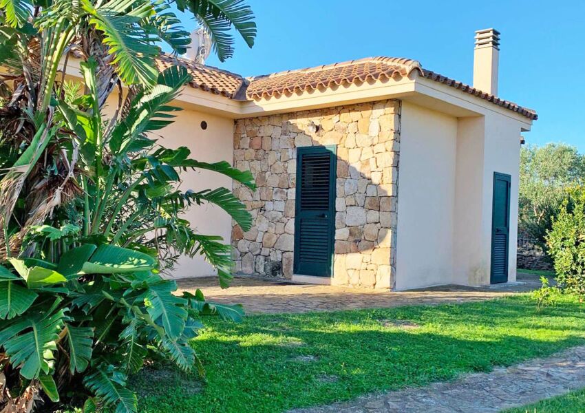 Hochwertige Villa am Ortsrand von Budoni