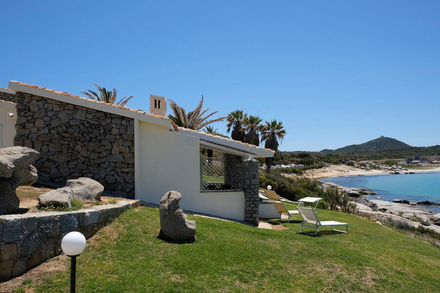 Felshaus über dem Wasser - Nr. S338.3