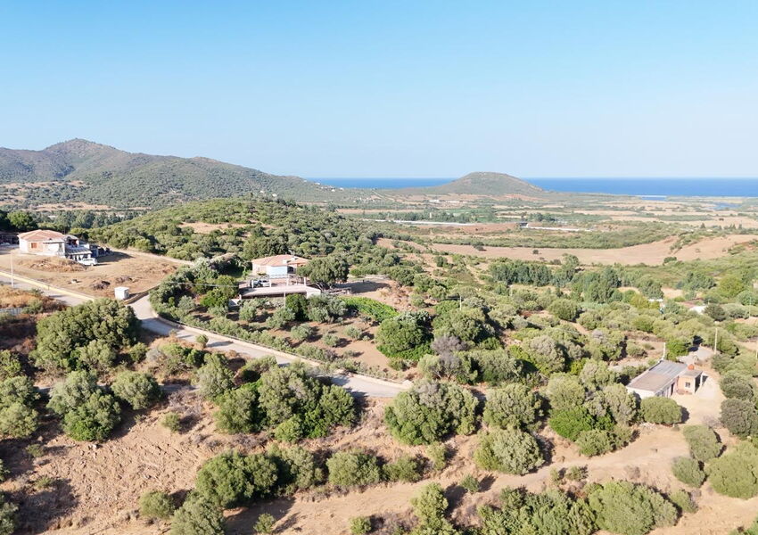 Mediterranes Anwesen mit 4 Wohneinheiten, Meer- Panoramablick & eingespielte Ferienvermietung