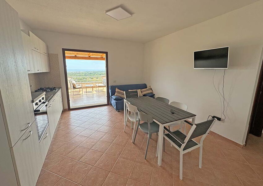 Mediterranes Anwesen mit 4 Wohneinheiten, Meer- Panoramablick & eingespielte Ferienvermietung