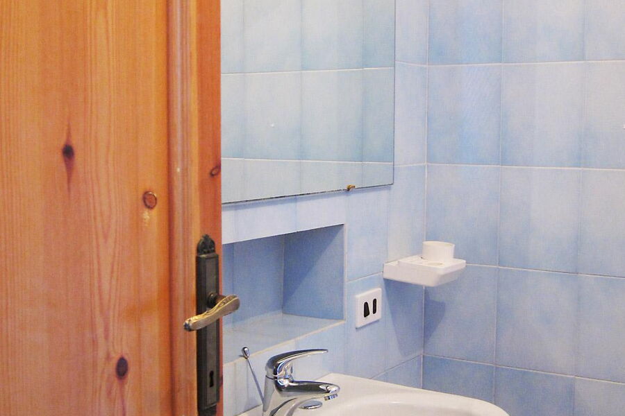 Haus auf dem Meeresfels I - Nr. S205b