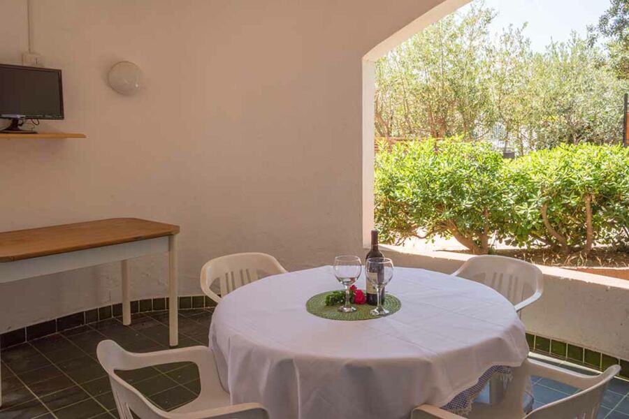 Extravagante Villa mit Olivenhecke - Nr. 150B