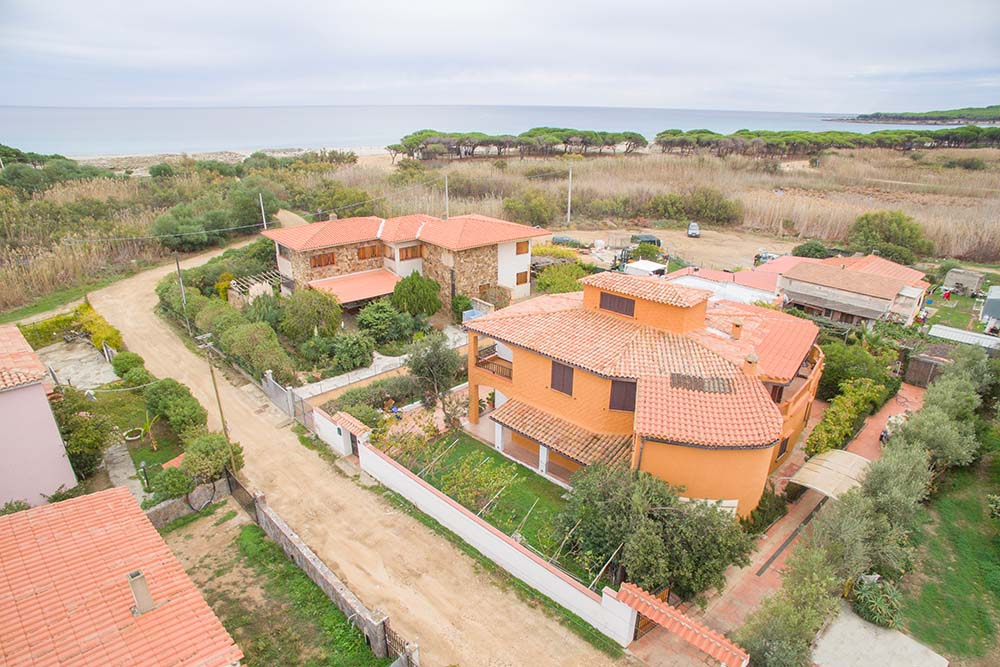 Extravagante Villa mit Olivenhecke - Nr. 150B