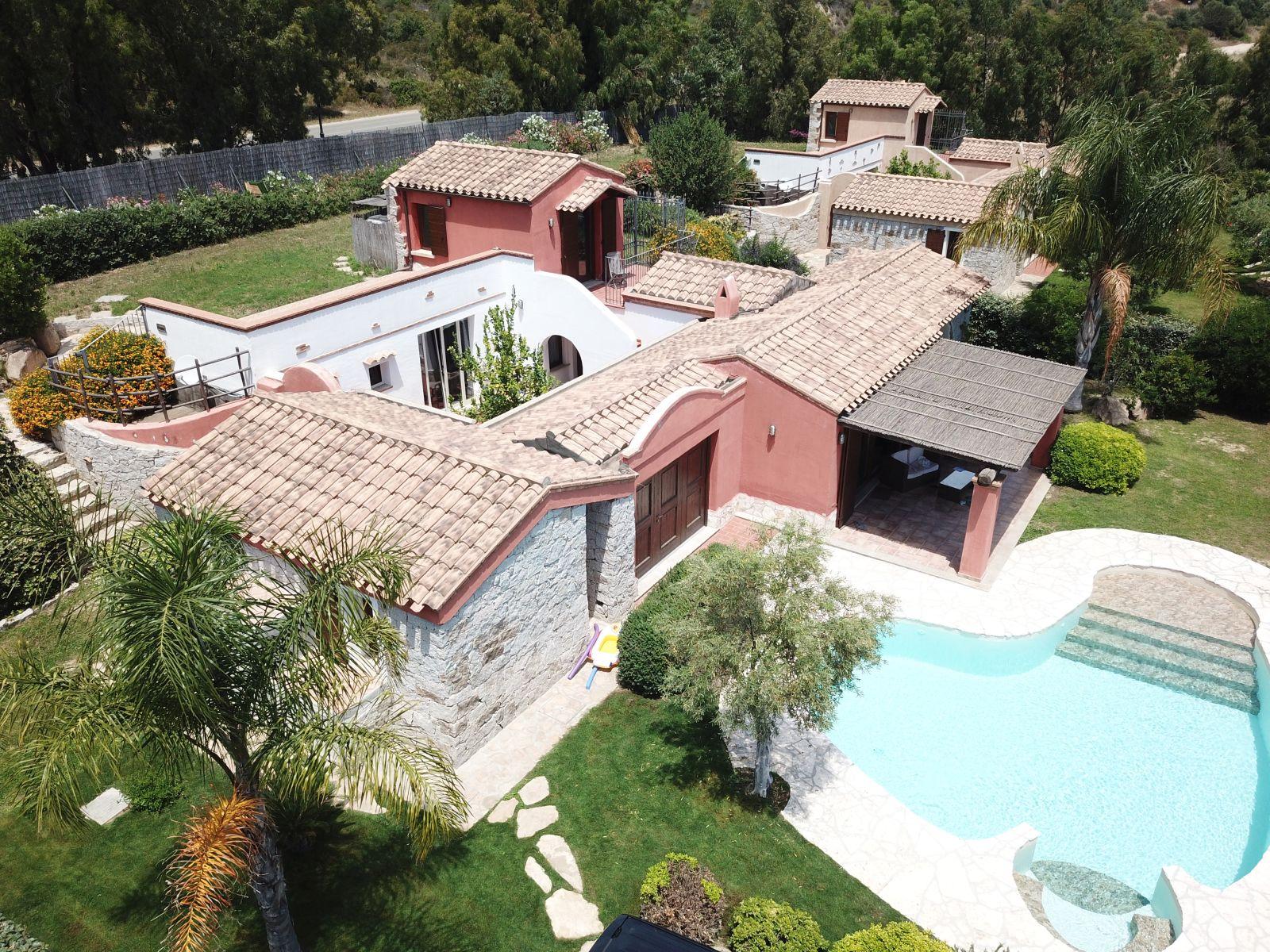 Turmvilla mit Pool I - Nr. S483